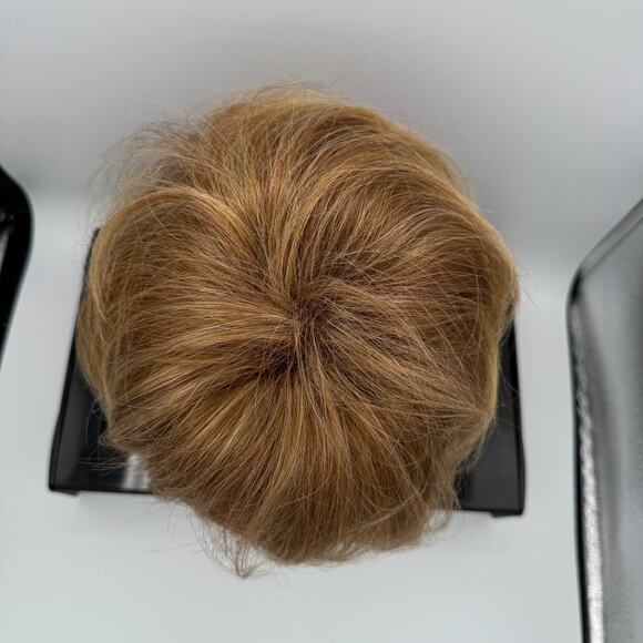 Raquel Welch Mystique Wig Petite Average R29S Short Layered Blonde Kanekalon main image 6